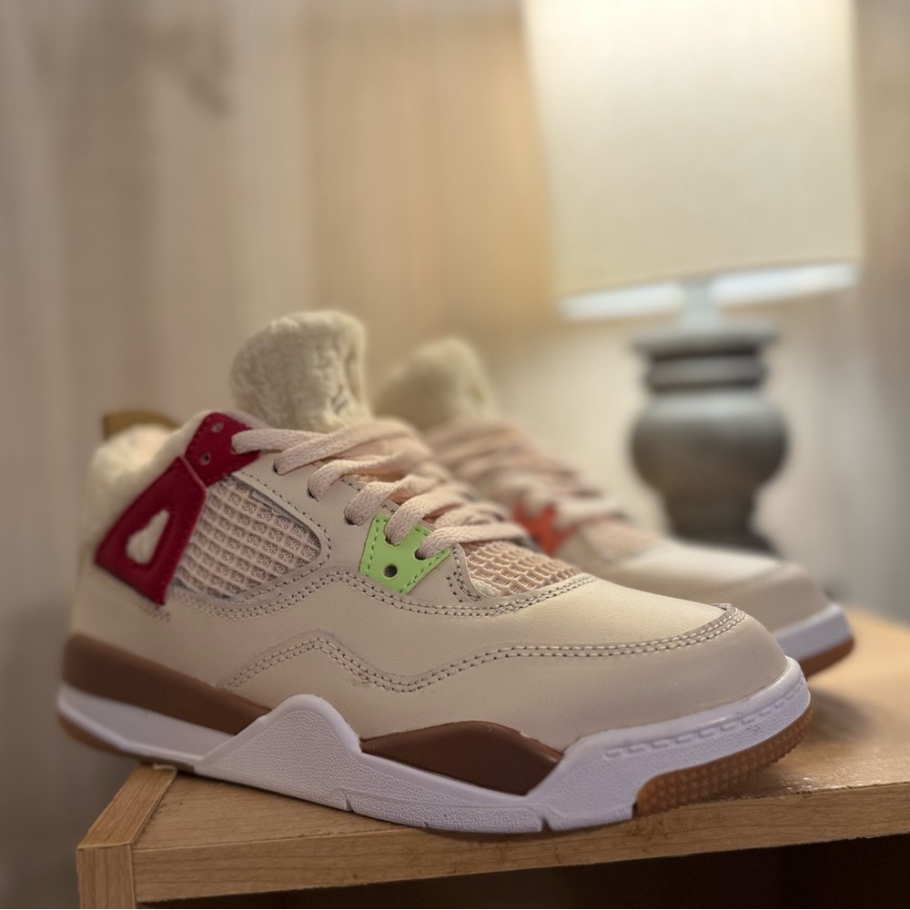Nike Air Jordan 4 Retro in Size 3Y